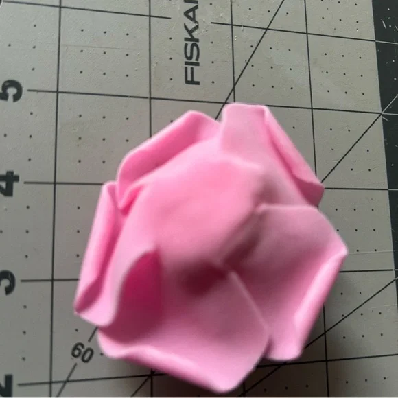 Artificial Rose Heads - Picture 3 of 3